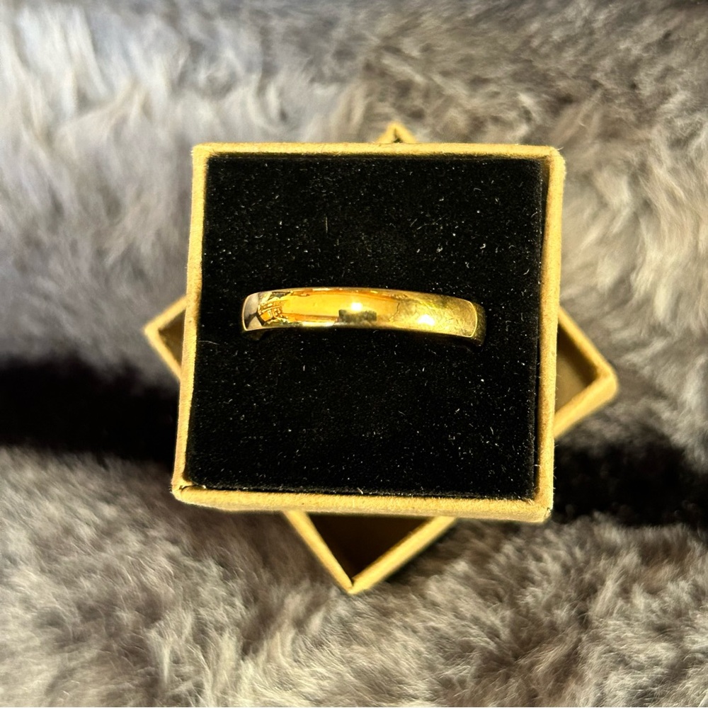Men’s 18kt solid yellow gold 4mm classic dome wedding band NIB 12.5